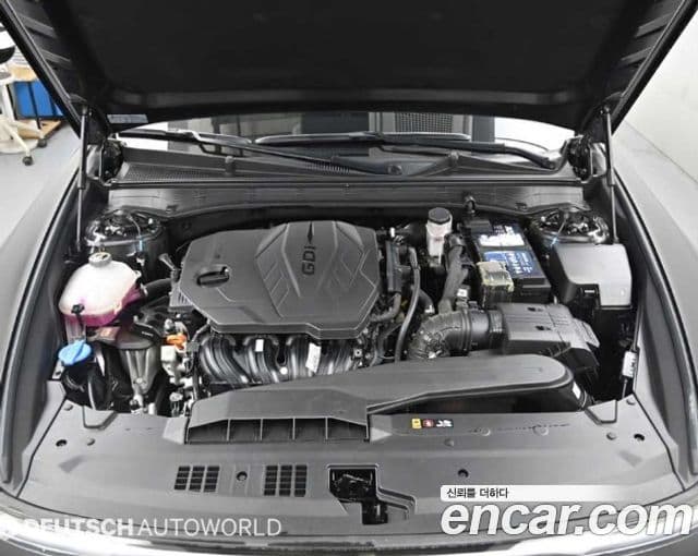 Hyundai Grandeur Hybrid 2023 — ფოტო 6/20