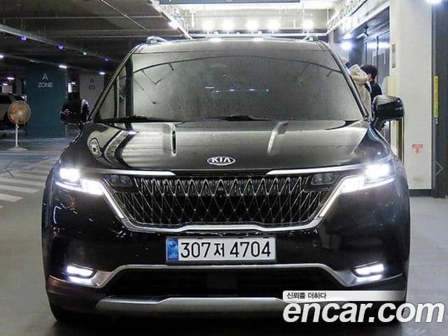 Kia Carnival 2021 — ფოტო 1/20
