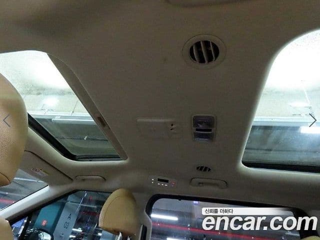 Kia Carnival 2021 — ფოტო 14/20
