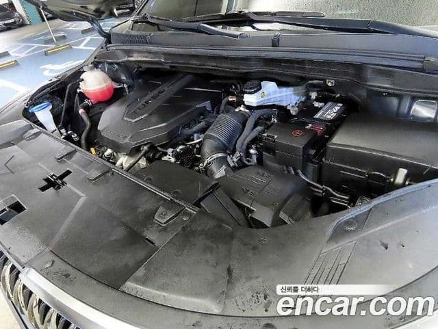 Kia Carnival 2021 — ფოტო 19/20