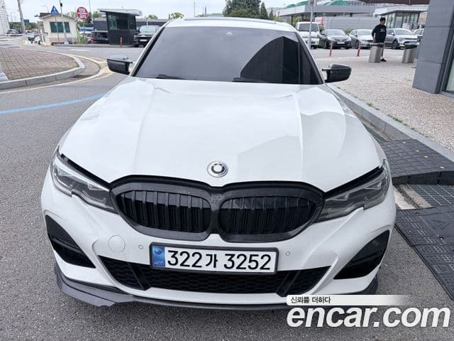 BMW 3 Series 2019 — ფოტო 3/9