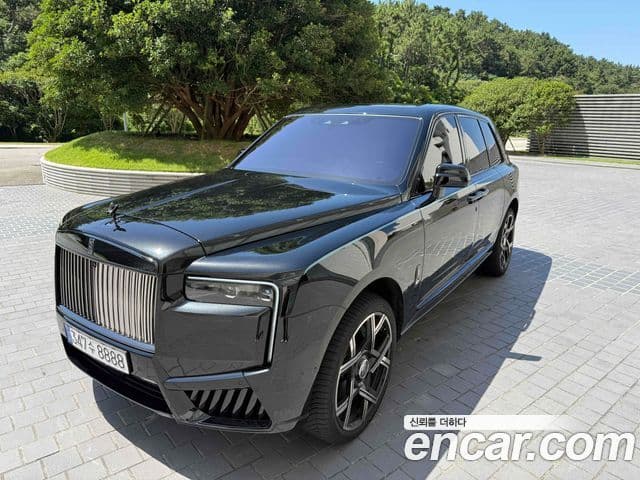 Rolls-Royce Cullinan 2023 — фото 9 из 19
