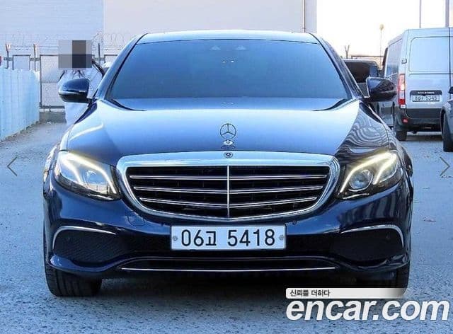 Mercedes-Benz E-Class 2018 — Şəkil 18/20
