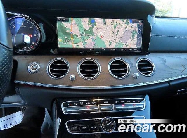Mercedes-Benz E-Class 2018 — Şəkil 10/20