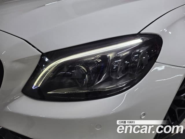 Mercedes-Benz C-Class 2020 — ფოტო 4/20