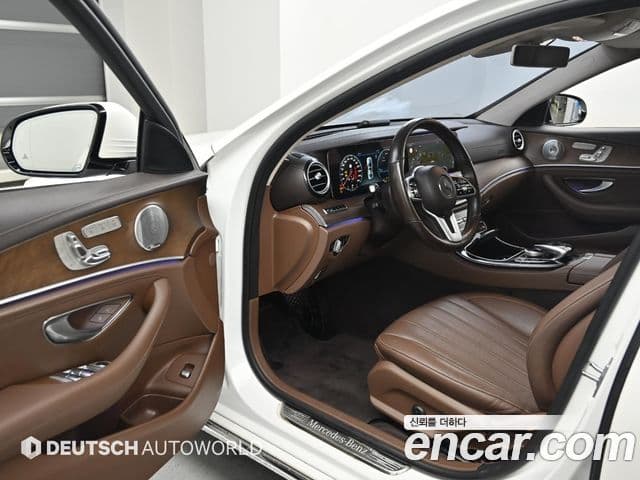 Mercedes-Benz E-Class 2018 — Şəkil 8/20