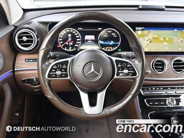 Mercedes-Benz E-Class 2018 — Şəkil 12/20