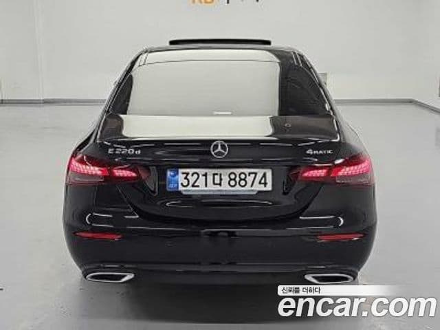 Mercedes-Benz E-Class 2023 — Şəkil 2/17
