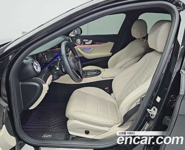 Mercedes-Benz E-Class 2023 — Şəkil 10/17