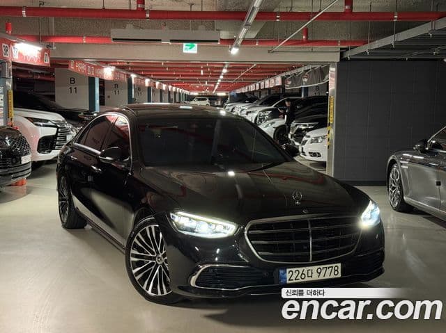 Mercedes-Benz S-Class 2021 — Photo 1/20