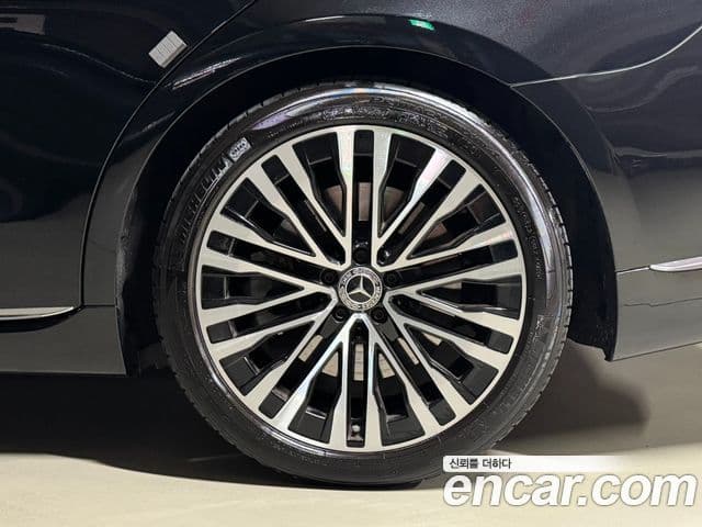 Mercedes-Benz S-Class 2021 — Photo 5/20