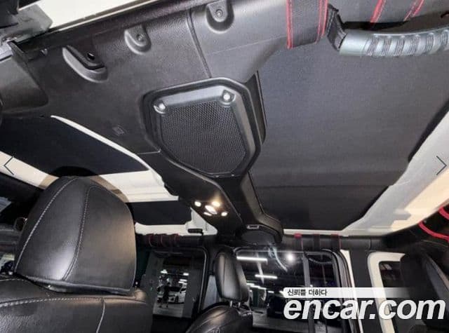 Jeep Wrangler 2019 — Şəkil 15/20