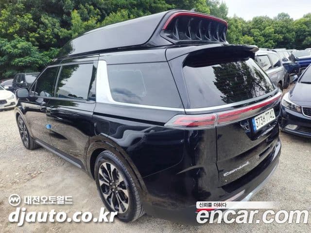 Kia Carnival 2021 — ფოტო 4/16