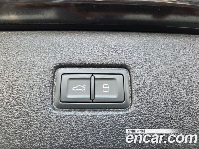 Audi Q7 2019 — Şəkil 17/20