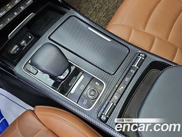 Kia Stinger 2023 — Фото 7/20
