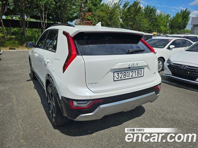 Kia Niro 2022 — ფოტო 3/20