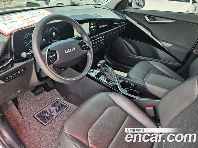 Kia Niro 2022 — ფოტო 6/20