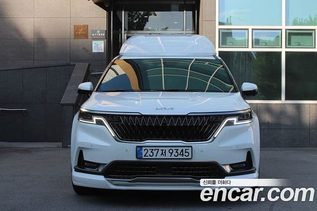 Kia Carnival 2022 — ფოტო 1/20