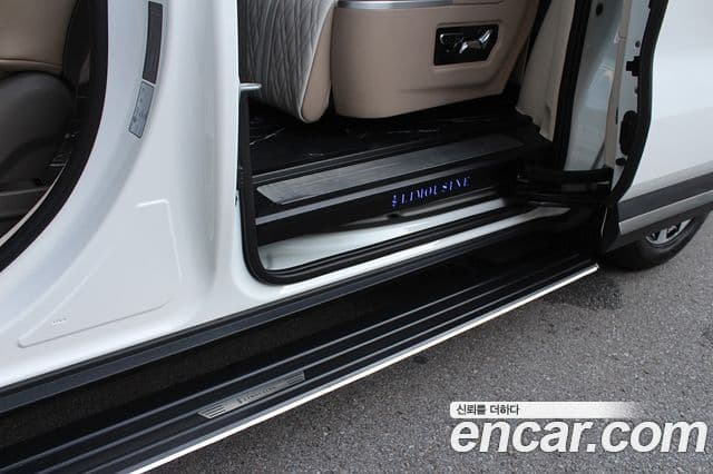 Kia Carnival 2022 — ფოტო 11/20