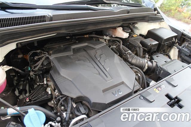 Kia Carnival 2022 — ფოტო 18/20