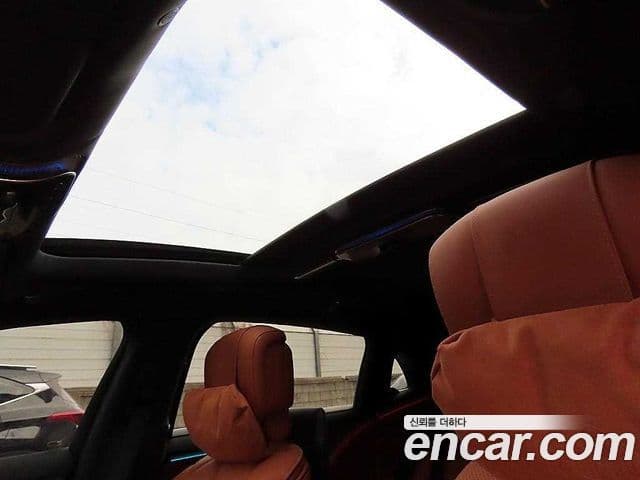 Mercedes-Benz S-Class 2023 — ფოტო 14/20