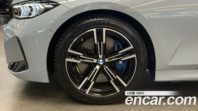 BMW 3 Series 2025 — фото 4 из 20