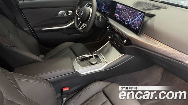 BMW 3 Series 2025 — фото 16 из 20