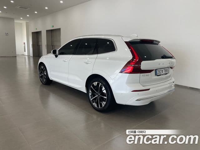 Volvo XC60 2025 — Şəkil 1/20