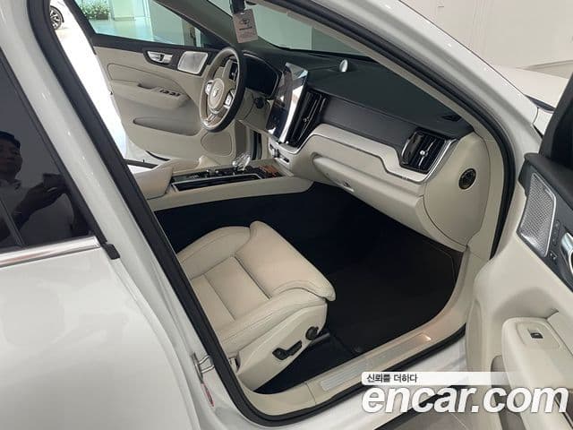 Volvo XC60 2025 — Şəkil 11/20