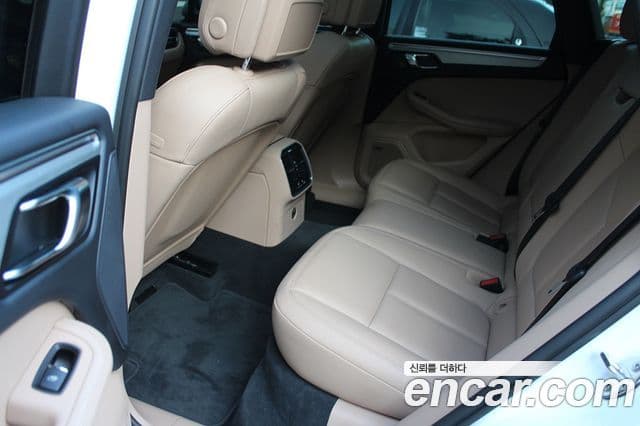 Porsche Macan 2022 — Şəkil 13/20