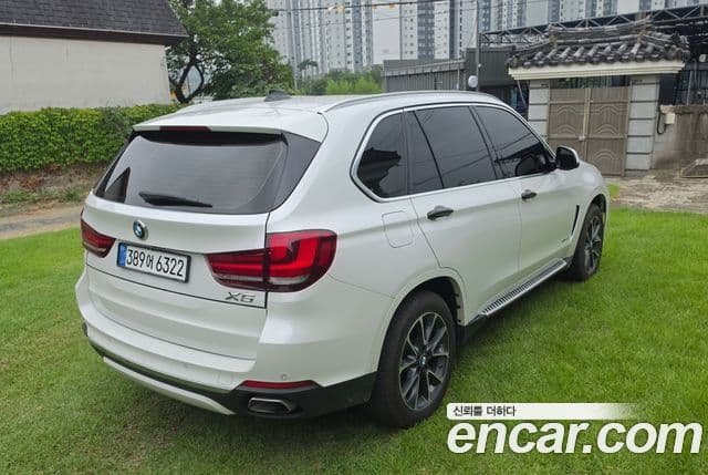 BMW X5 2018 — ფოტო 4/20