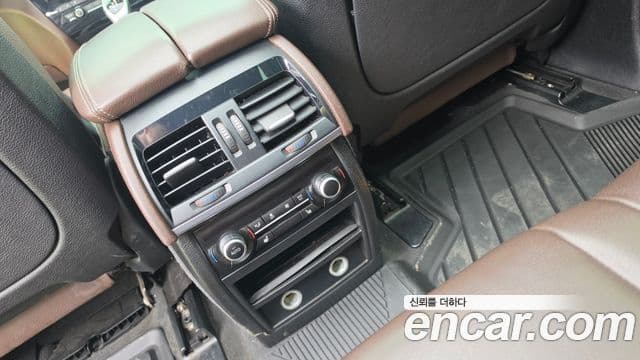 BMW X5 2018 — ფოტო 18/20