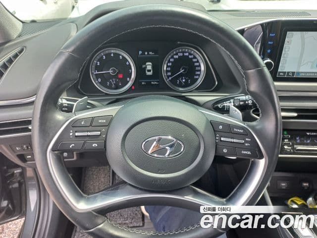Hyundai Sonata 2022 — ფოტო 17/20