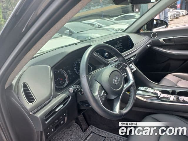 Hyundai Sonata 2022 — ფოტო 18/20