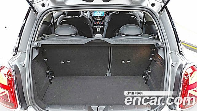 Mini Cooper 2024 — ფოტო 5/20