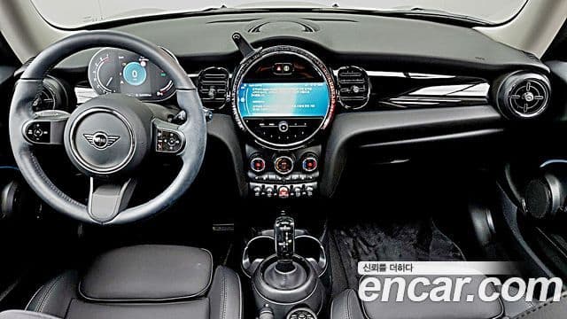 Mini Cooper 2024 — ფოტო 8/20