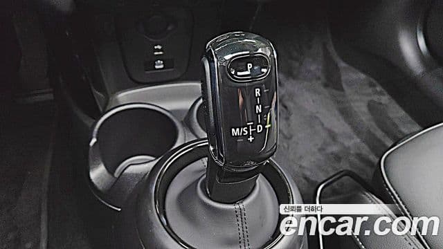 Mini Cooper 2024 — ფოტო 10/20