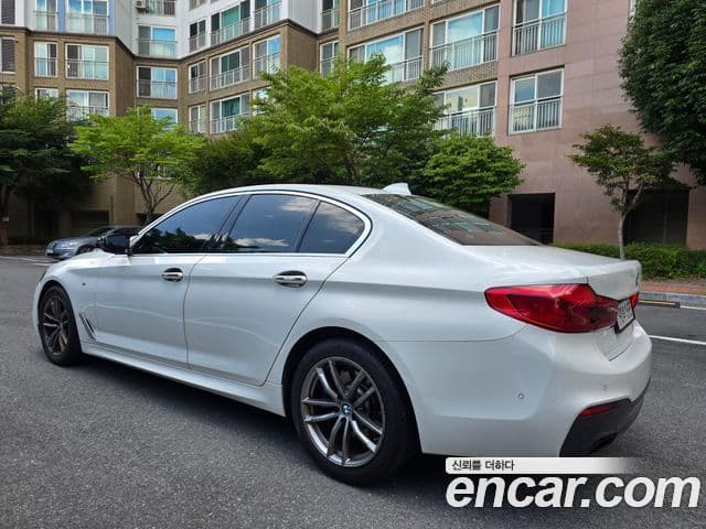BMW 5 Series 2018 — Şəkil 2/20