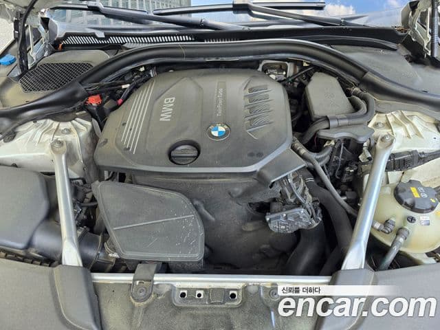 BMW 5 Series 2018 — Şəkil 5/20