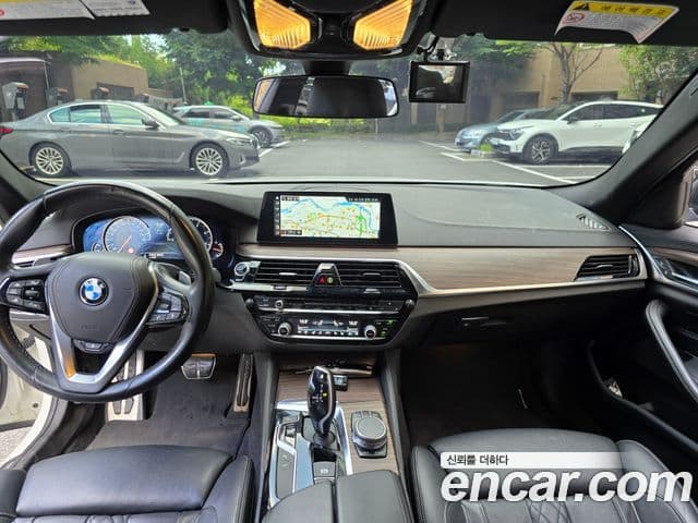 BMW 5 Series 2018 — Şəkil 6/20