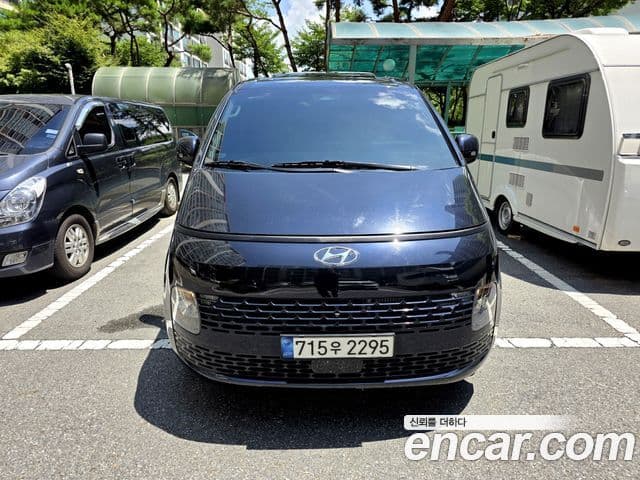 Hyundai Staria 2022 — Şəkil 2/17