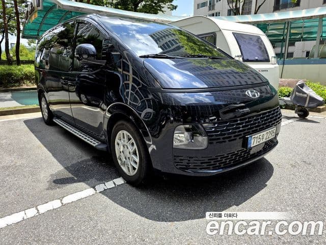 Hyundai Staria 2022 — фото 4 из 17
