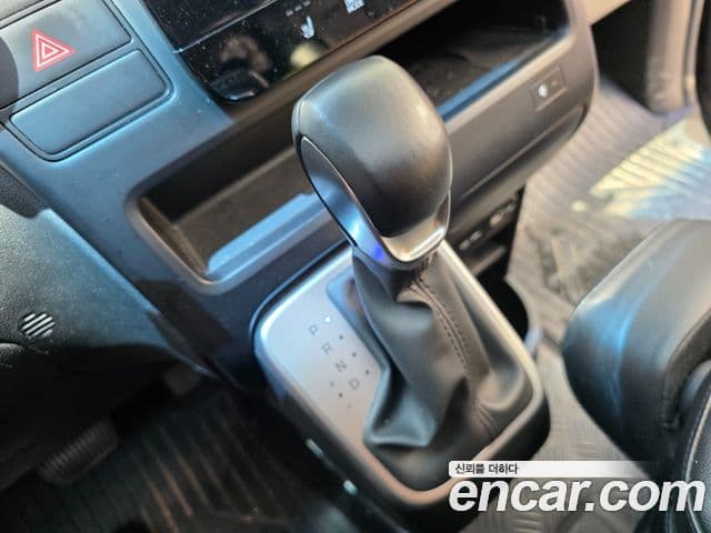 Hyundai Staria 2022 — Şəkil 14/17