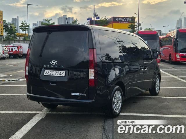 Hyundai Staria 2024 — Şəkil 10/20