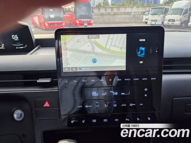 Hyundai Staria 2024 — Şəkil 13/20