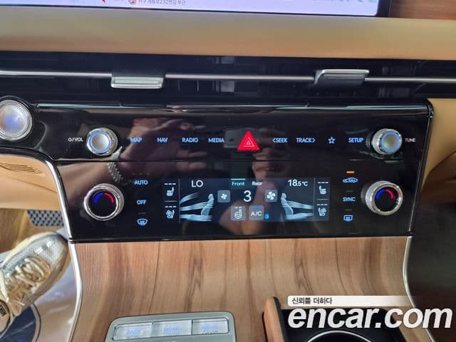 Genesis Electrified G80 2024 — ფოტო 13/19