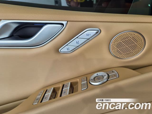 Genesis Electrified G80 2024 — ფოტო 18/19