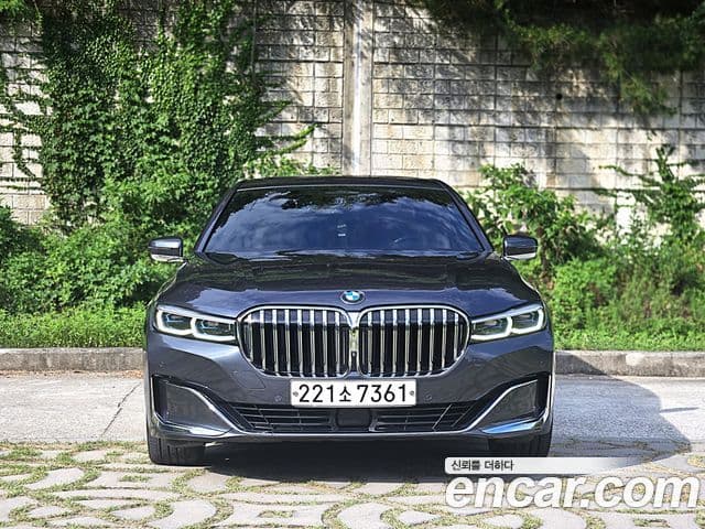 BMW 7 Series 2019 — ფოტო 2/20