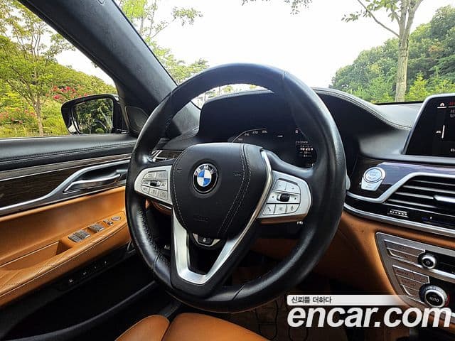 BMW 7 Series 2019 — ფოტო 10/20