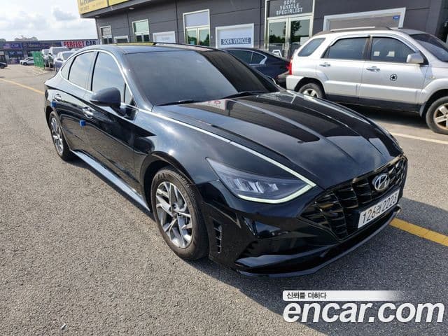 Hyundai Sonata 2022 — ფოტო 1/18